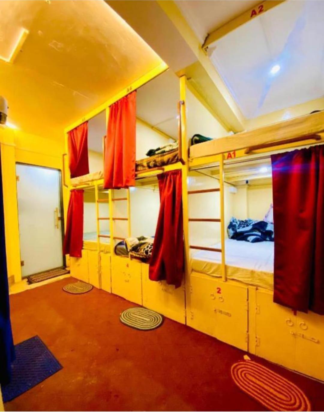 Namo Guest House Only For Indians Varanasi Exterior foto